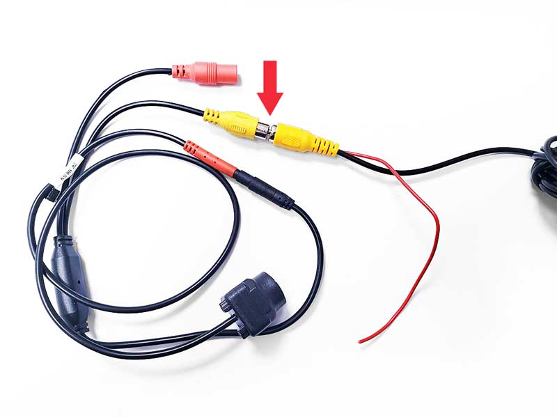 Connect universal camera to RCA extension cable